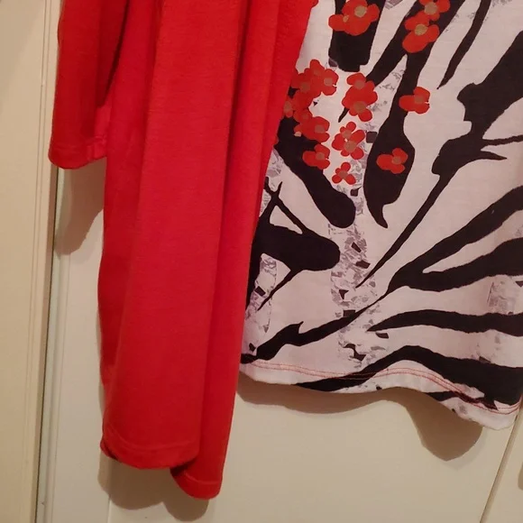 Serengeti 2X Cardigan Top With Built In Shirt Red Zebra Print Bling - Picture 5 of 12